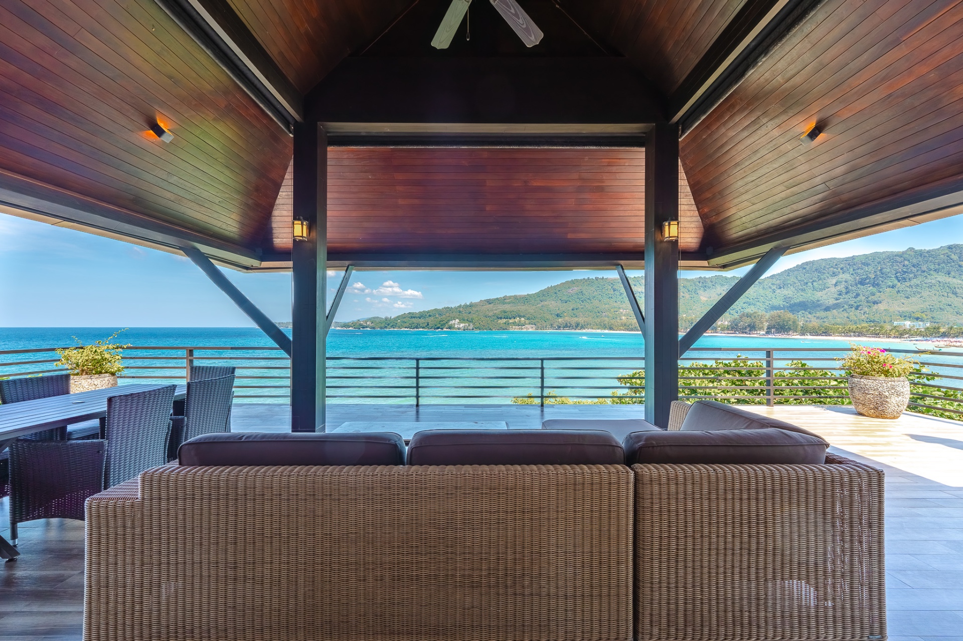 Covered sala terrace with ocean panorama