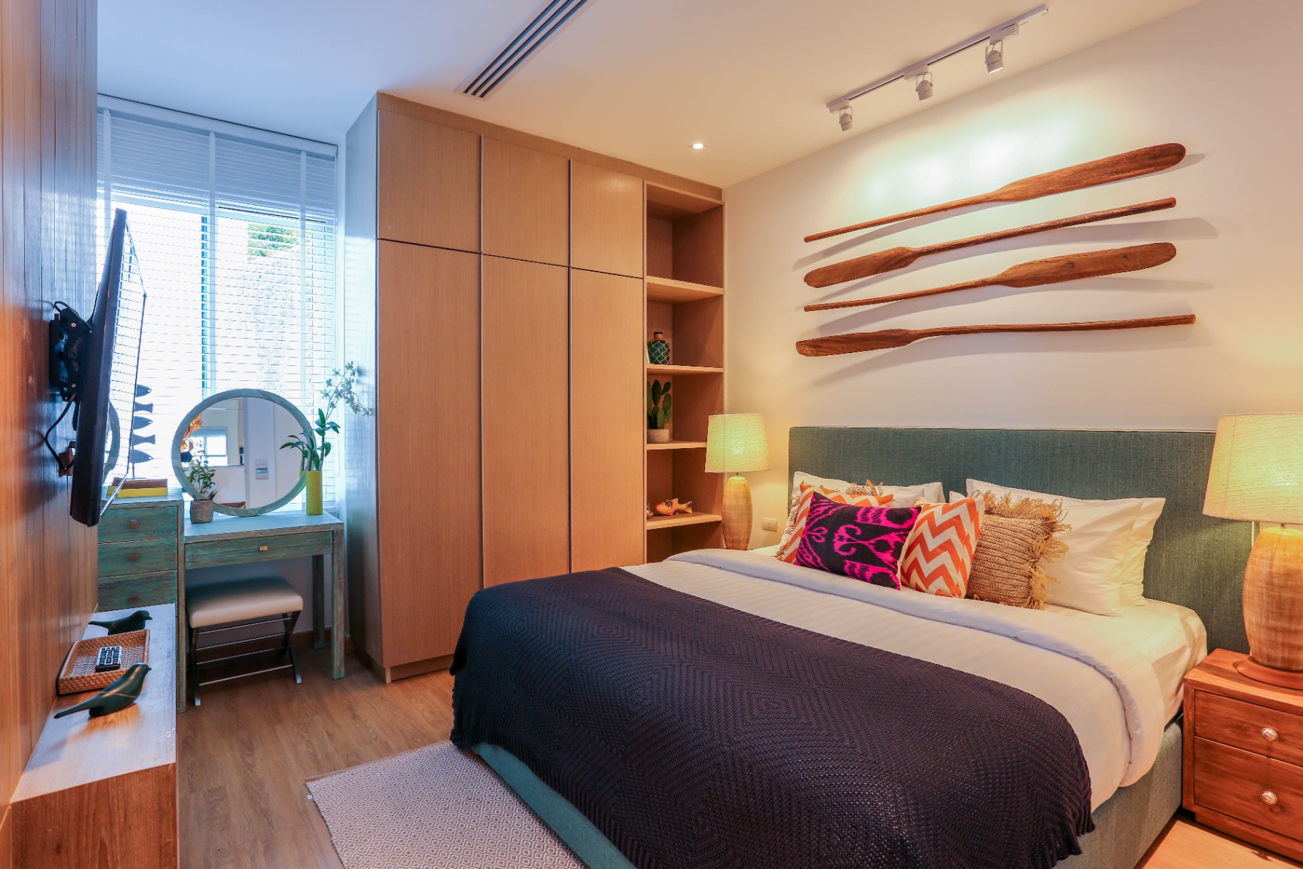 Guest bedroom with oar decor and cozy styling