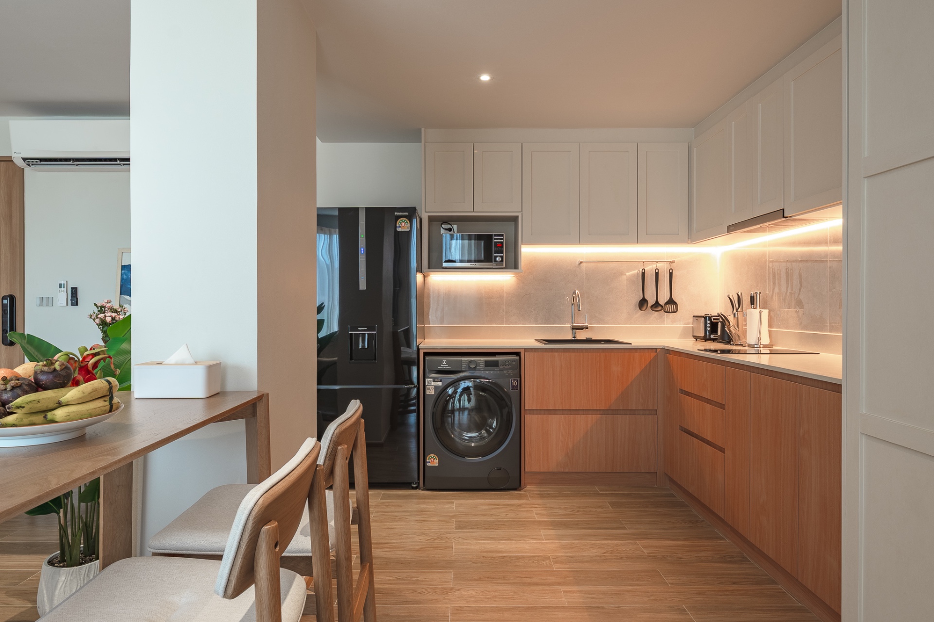 Kitchen with full-size appliances and washer dryer