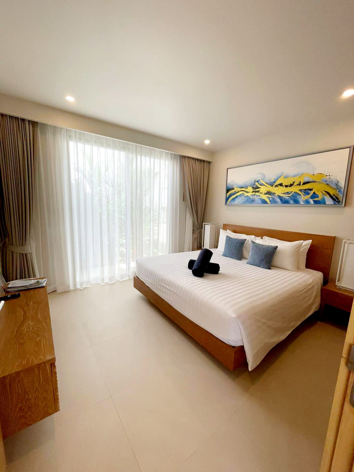 Bedroom with ensuite and garden views
